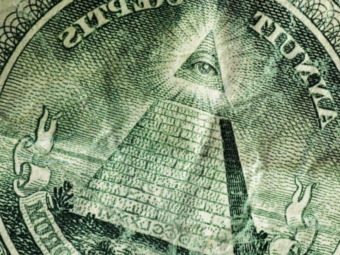 Décryptage du Jeu: Signification Mystique et Psychologique des 32 Cartes